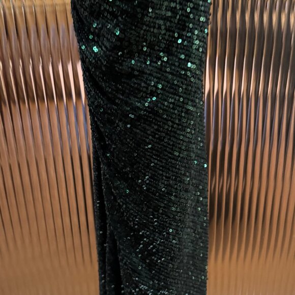 Holiday Sequin Sleeveless dress - Picture 10 of 16